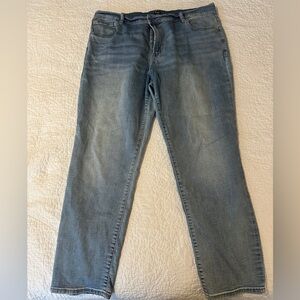 GAP Mid Rise Soft Wear Girlfriend Jeans